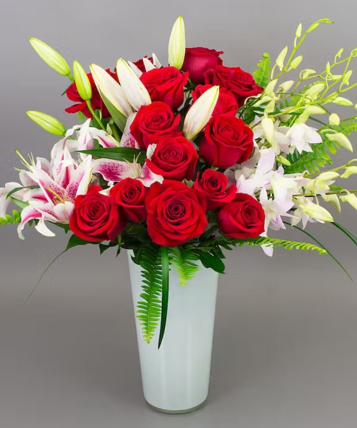 Red Roses & Lilies